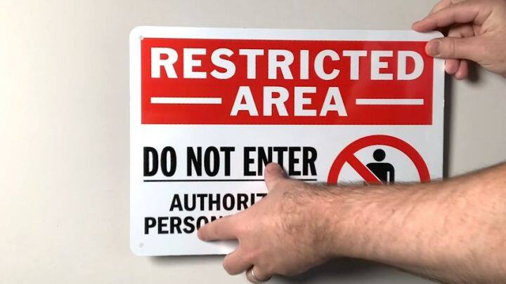 Metal Restricted Area Sign Authorized Personnel Only, Do Not Enter Sign ...