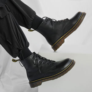 รองเท้าบู๊ทส์หนังแท้ Martin สำหรับผู้ชาย สไตล์อังกฤษ ทรงหุ้มข้อสูง สไตล์เกาหลี รองเท้าบู๊ทส์ผู้ชาย รองเท้าบู๊ทส์ฤดูหนาว รองเท้าบู๊ทส์แบบลำลอง