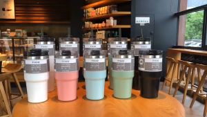 Ice Bully Cup 600ml/890ml Water Cup Cold&Hot 304 Stainless Steel Thermos Cup With Straw Thermos Vacuum Insulated Travel Coffee Cup Water Bottle冰霸杯/保温杯
