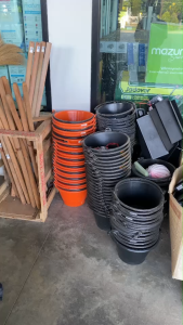 ถังน้ำหูหิ้ว #10 (4.5L.) Lorex สีดำ