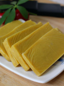 Red Little Boy Shaanxi Special Soft Cake Yellow Rice Oil Cake Millet Cake Millet Slice Yanan Yellow Rice New Year Cake