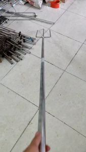 FREESHIP MAX-CAM KẾT GIÁ TỐT-Xiên nướng lắp ráp dài 200cm phủ bì/ Xiên nướng heo sữa cán nối dài/ Xiên được thiết kế lắp ráp có ốc xoáy lắp ráp với nhau cán cầm dài 160cm làm bằng ống kẽm không dỉ