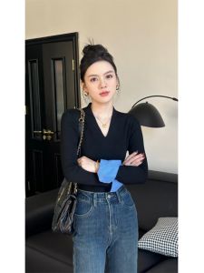 French Style V-Neck Splice Long Sleeve Slim Fit Base Shirt Womens New 2025 Autumn Inner Wear Casual Top Outer Wear