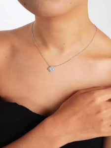 MINIMALIST LAB S925 Sterling Silver Everette 1.2-Carat Clover Moissanite Necklace Rantai Clover