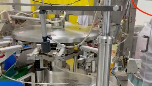 คอนเทนส์หนังไก่ทอดกรอบ รสไก่ทอดน้ำปลา 35 กรัม Crispy Chicken Skin Original Flavour