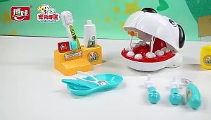Đồ chơi mô phỏng công việc của một bác sĩ thú y chăm sóc răng miệng cho thú cưng