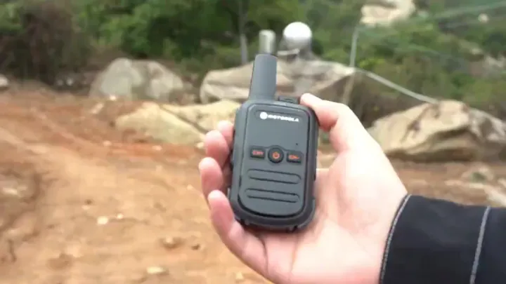 【2 PCS】Motorola Radio Walkie Talkie Long Range 5KM UHF 16 Channels UHF 400-470MHz Walkie-Talkies 5W 12000mAh Type-C Charging IP54 Waterproof