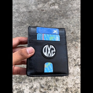 QXZ94 Dompet Pria Kulit PU Sintetis Hitam Pendek Kecil Lipat Polos Slot Kartu Uang Simpel BC01