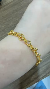 Poh Heng Jewellery 22K Heart Link Bracelet in Yellow Gold [Price By Weight]