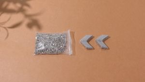 24 ชิ้น/แพ็ค ตัวยึดมูมตัว รูปตัว L สําหรับยึดชั้นวางเฟอร์นิเจอร์ ตู้ มาพร้อมกับสกรูสแตนเลส