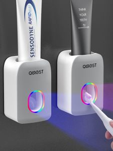 Muji Style Automatic Wall-Mounted Toothpaste Squeezer Set Japanese Design Home Use Tool for Personal Hygiene And Cleaning