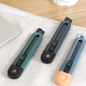 Deli Tools Home Series Art Lightweight Knife Body Cutter SK2 Blade ABS / HT4018/HT4018C/HT4018L
