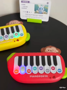 Beginner Learning Electronic Piano Illuminated Keys Music Toys Portable Music Instrument Mini Electronic Piano