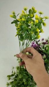 Buce Mini Cabang 5 Artificial - Ekaliptus Gerigi atau Serrated Eucalyptus Tangkai Tanaman Rumput Daun Rumput Plastik pemanis Rangkaian Bunga untuk Dekorasi Wedding atau Dekorasi Pelaminan dan Dekorasi Cafe Dekorasi Rumah Import Premium Termurah Ar