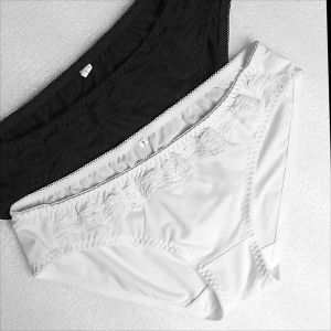 Quần lót nữ vải cotton lụa co giản 4 chiều C2QL03 thoáng mát chất lượng đường may đẹp thắm hút mồ hôi tốt.