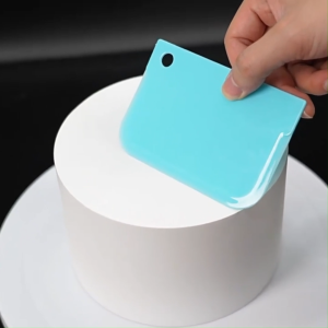 Pemotong Adonan Kue dan Roti 3 PCS / Pisau Potong Plastik Pengikis Scraper Cutter Serbaguna CF C1042