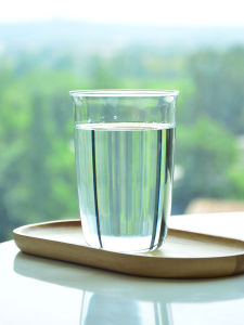 แก้วน้ำมะนาวใสแบบบางเฉียบ แก้วกาแฟอเมริกันเย็น แก้วน้ำจากร้านชาเขียว แก้วน้ำที่เป็นที่นิยมในโซเชียล เครื่องใช้บริการอาหารและเครื่องดื่ม