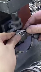 GELANG BANGLE WANITA TITANIUM CAP 750 MODEL TERBARU ANTI KARAT ANTI LUNTUR