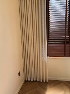 Gantungan Berdiri Aesthetic Rak Pakaian Vertikal Berdiri Di Lantai Rak Pakaian Kamar Tidur