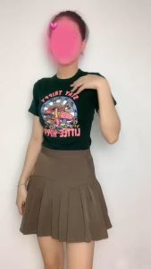 áo thun ôm dáng xuất sắc luôn ạ mê mẩn quá form 55kg trở lại .