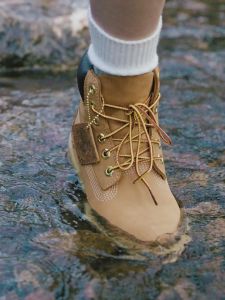 Timberland Womens Icon 6 inch Wide Wheat Nubuck Premium Boots