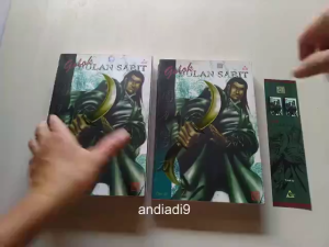 BEKAS BUKU NOVEL CERITA SILAT CERSIL GOLOK BULAN SABIT JILID 1 – 2 TAMAT TJAN ID SOFTCOVER ORIGINAL