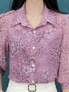 เสื้อเชิ้ตผ้าชีฟองแฟชั่นสำหรับคุณแม่ ทรงหลวม บาง แขนยาว ปิดด้วยกระดุม สำหรับผู้หญิงวัยกลางคน ฤดูร้อน 2025 เสื้อผ้าทำงานสไตล์จีน
