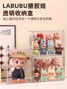กล่องเก็บของ Acrylic Labubu กระจกมองเห็นแม่เหล็กประตูการแสดง พลาสติก 3 ชั้น สำหรับผู้ใหญ่ ห้องนั่งเล่น