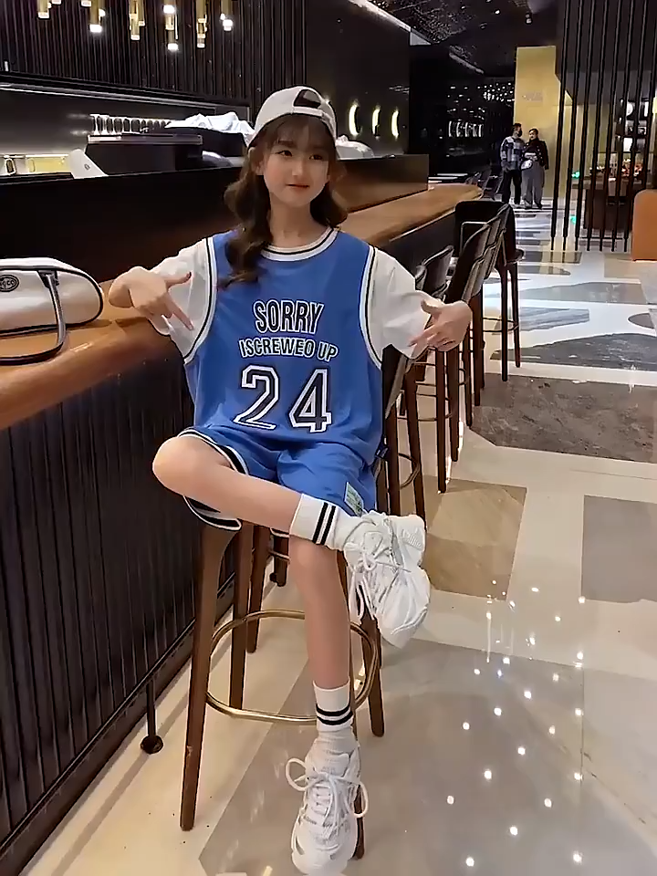 Girls Basketball Uniform Set Childrens Fake Two-piece Girls Sports Training Suit No. 24 Quick-drying Jersey