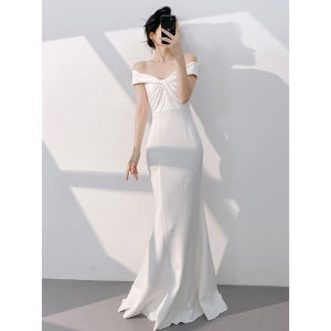 Elegant High-end Satin One-shoulder French Style Dress