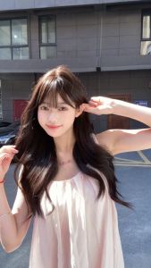 วิกผมหญิง วิกผม วิกผมลอน แฮร์พีชผมลอน ผมลอนคลื่นเล็ก หน้าม้าซีทรู สีน้ำตาลเข้ม ยาว68 cm แถมฟรีเน็ตผมและหวี พร้อมส่งเร็ว