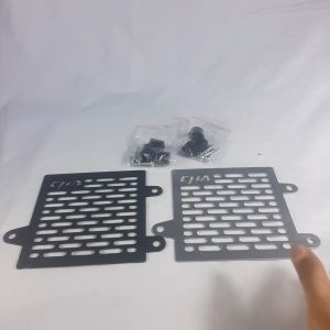 Cover Tutup Radiator Cha Variasi Honda Vario 125 150 Bahan Full Besi Tebal 3 mm Warna Hitam Silver