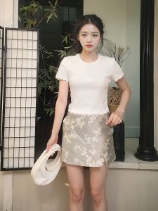 Áo Thun Cổ Tròn Ngắn Thời Trang Đơn Giản Phong Cách Mới Mùa Hè 2024 Áo Thun Nữ Cổ Tròn Viền Gỗ Ngắn Thời Trang Giản Dị