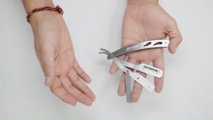 Manual Razor Stainless Steel Straight Edge Professional Barber Razor Premium Half Blades Labaha Give 10 Blades