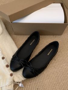 Ballet Style Flat Shoe with Bow