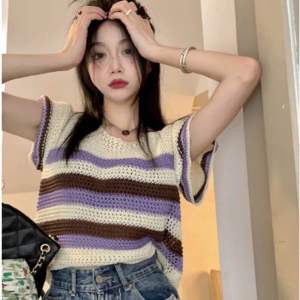 Áo Kiểu Nữ Lưới Len Mongtoghi Tay Hến Hoạ Tiết Sọc Ngang Thời Trang