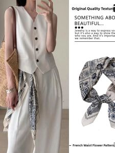 Fashionable French Vintage Waistcoat Scarf Womens High-End Sensation 2025 New Small Square Scarf Stylish Versatile Waist Belt Accessory