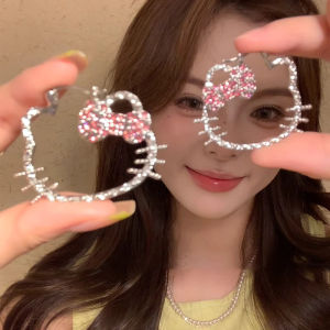 Elegant Hollow out Diamond Embedded Cat Earrings Simple Minimalist Style Ear Cuff Fashion Luxury Ear Jewelry for Pierced Ears