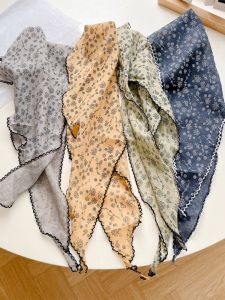 Fashionable Triangular Silk Scarf for Women Summer Floral Print Multifunctional Headband Stylish Bandana Trendy Accessory