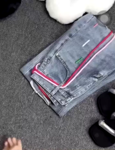 YOK_ Quần Jean form rộng streetstyle baggy Jean rách phong cách Y2K ống suông lưng cao wash sáng rách mạnh