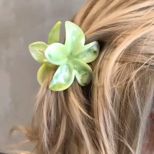 [SG READY STOCK] Marble Frangipani Flower Hair Claw Clip / Egg Flower Clip / Beach Look Hair Clip