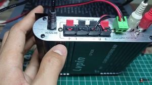 COD CEPAT Paket Lengkap Ampli 20W+15WX2 Lepy HiFi Stereo Amplifier Mobil Treble Bass Booster 12Volt + Charger 2A 12V -HITAM