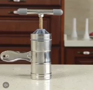 (Ready Stock) Free 5 tools maker Pressure Noodle Machine Pasta Maker Stainless Steel Manual Homemade