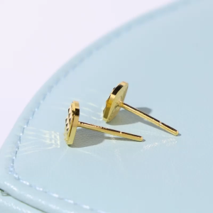 CHOW SANG SANG 周生生 999 24K Solid Gold Geometric Dainty Stud Earrings for Women 94565E