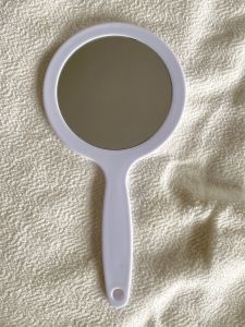 กระจกมือยาวพลาสติกสำหรับคลินิกฟัน กระจกแต่งหน้าแบบติดผนัง ขนาดใหญ่ ทรงกลม ด้ามจับแบบมีหัวเข็มขัด สำหรับใช้ในบ้าน