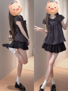YIFANSHI | Black Fluffy Slimming High-Waist A-Line Half Skirt