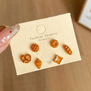 Caramel Bread Party Small Earring Set Womens Cartoon Cute Cat Personality Ear Jewelry Fashionable Geometric Shape Earrings