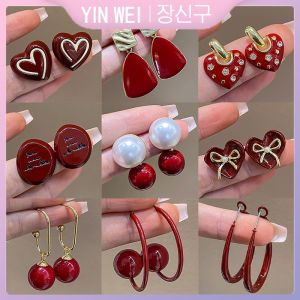 YIN WEI Hong Kong Wind Retro Red Love Earrings: Light Luxury Female Delicate Personality Jewelry