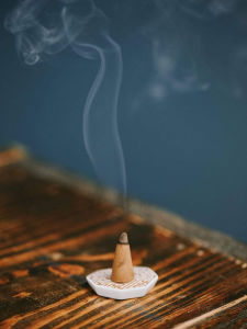 Sage Tower Incense Cones Peru Holy Wood California Space Cleaning Smoke Cone Fragrance Air Purification Relaxing Essential Oil