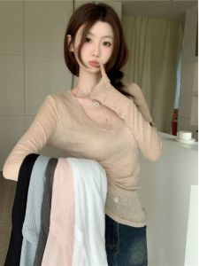 Slim Fit Long Sleeve V-Neck Knitted Top Womens Fashionable Thin Style Autumn 2025 New Base Layer Cover up Shirt